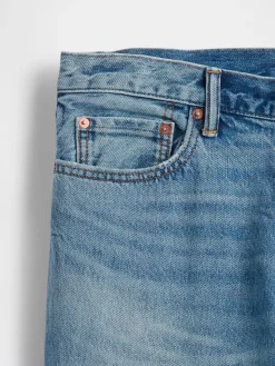 Relaxed Straight Jeans
