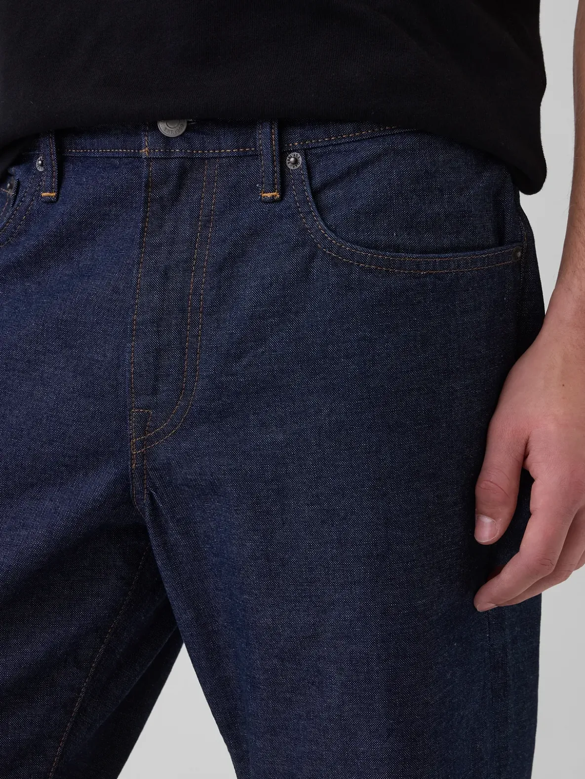 Relaxed Straight Jeans