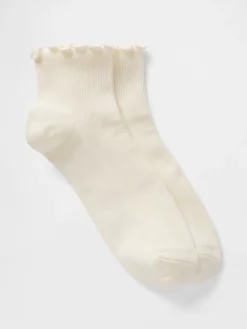 Ribbed Ruffle Socks