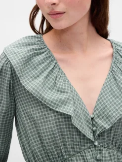 Ruffle Collar V-Neck Top