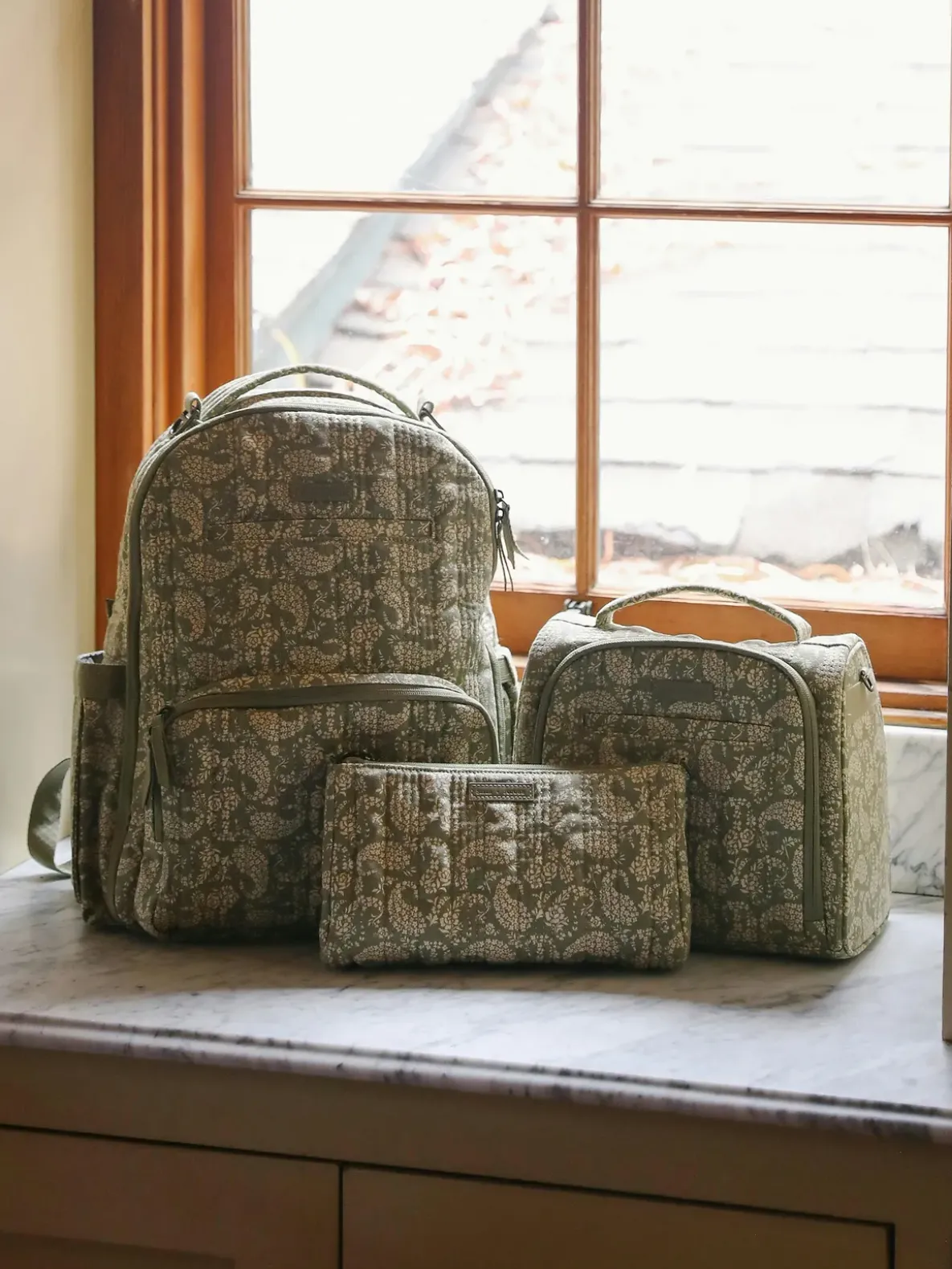 Sazan x JuJuBe Insulated Bottle Bag