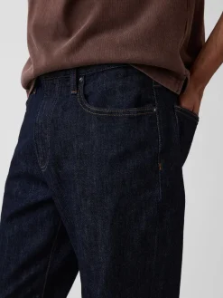 Straight Jeans