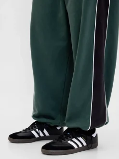 Stranger Things Adult Heavyweight Baggy Sweatpants